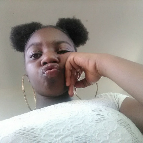 Meet your Posher, Makayla - Picture 1 of 1